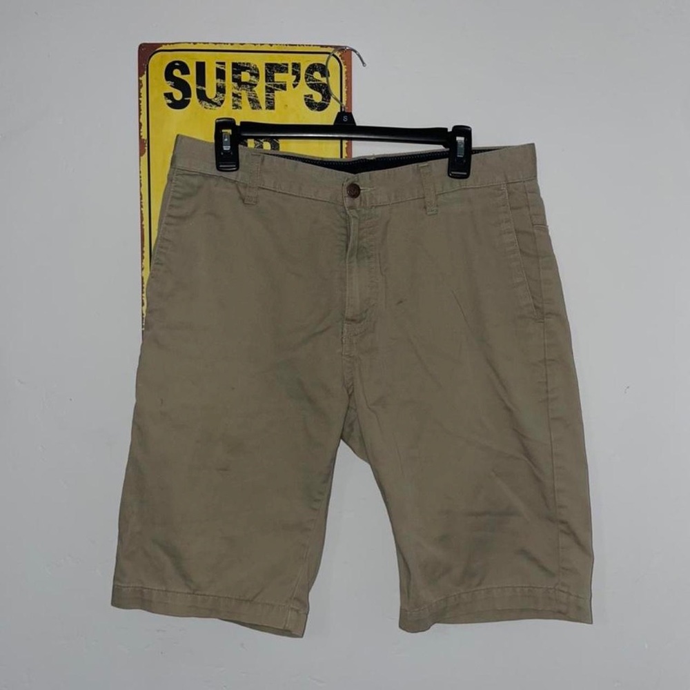 Men’s Volcom Tan Khaki shorts size 32